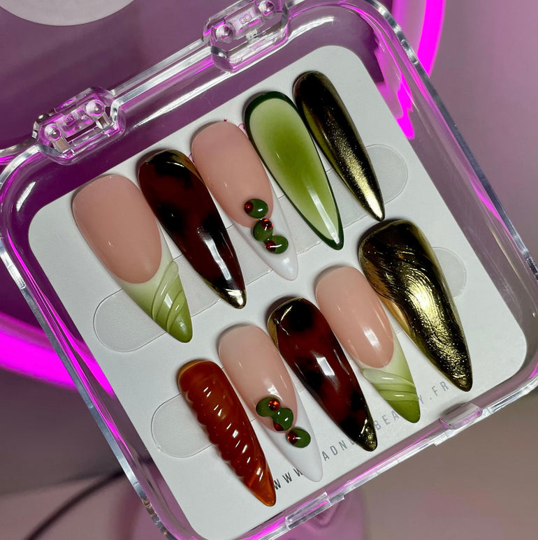NAILTINI